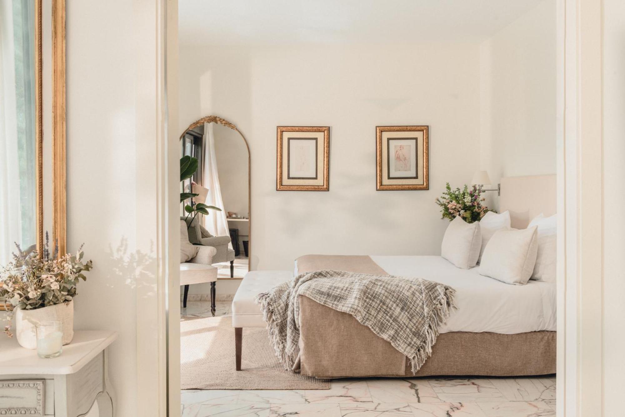 Junior Suite,1544375485:JPEG