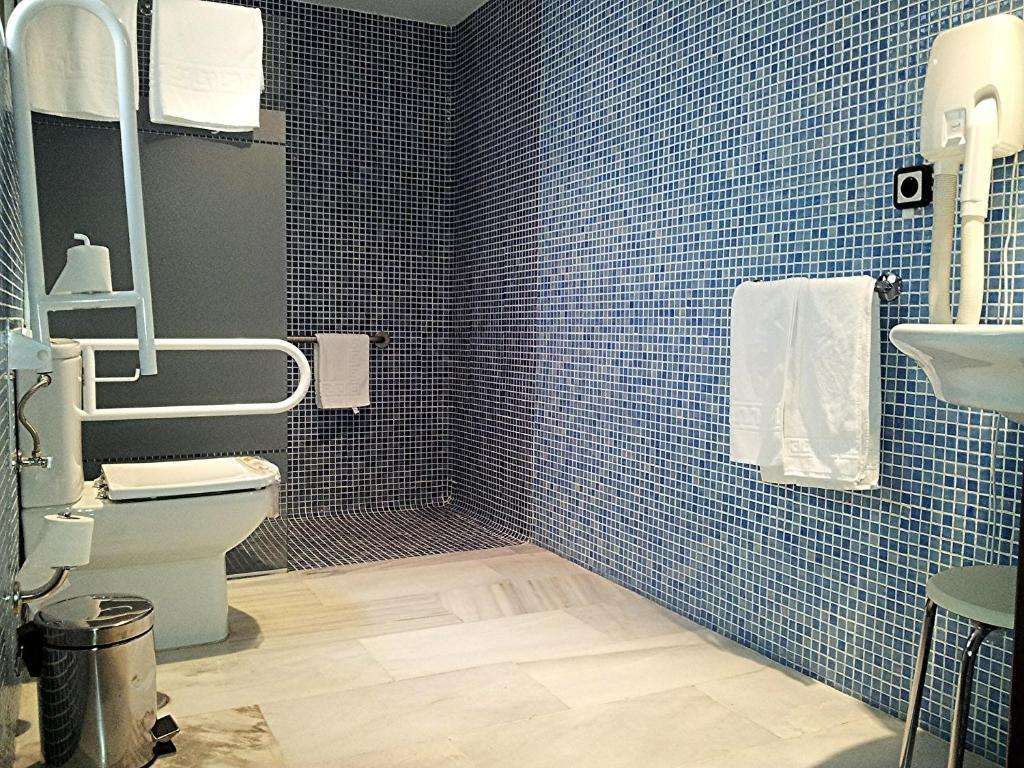 Triple Room,150555658:JPEG